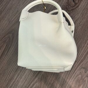 *NEW Elegant White Handbag